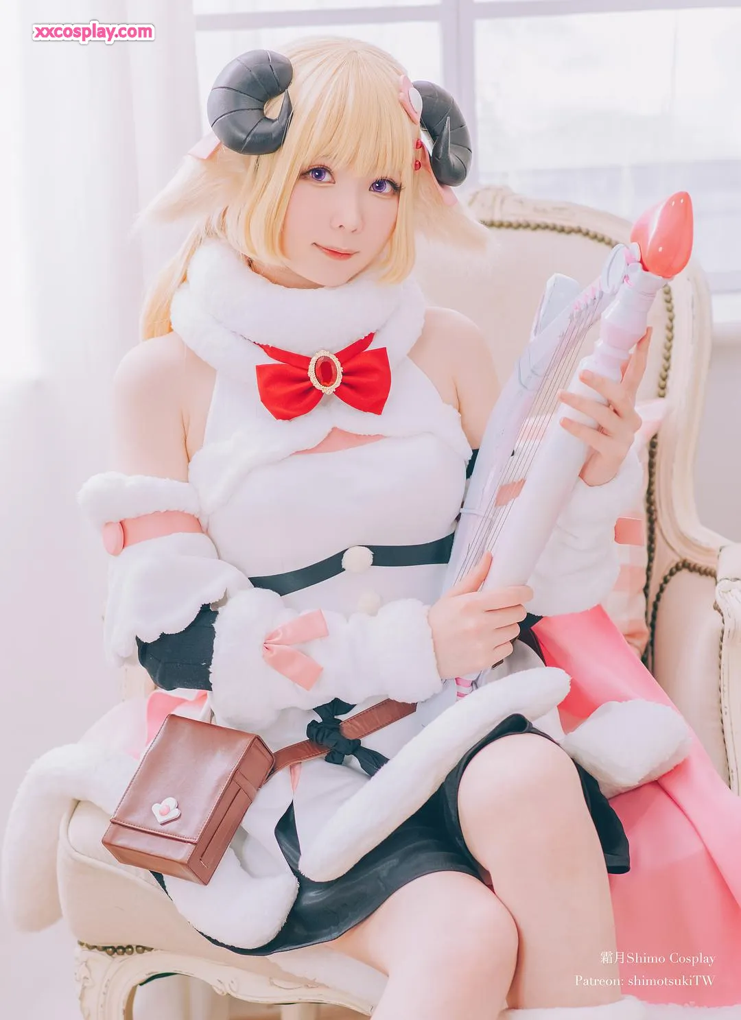 霜月shimo 化身角卷绵芽 - Hololive Cosplay